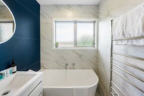 Inner City Retreat - WiFi - Netflix