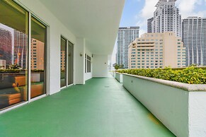 The Club at Brickell Bay Luxury Suites