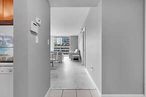 The Club at Brickell Bay Luxury Suites