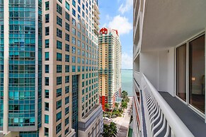 The Club at Brickell Bay Luxury Suites