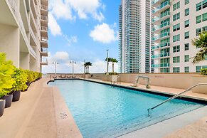 The Club at Brickell Bay Luxury Suites