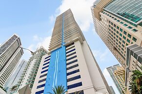 The Club at Brickell Bay Luxury Suites