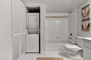 The Club at Brickell Bay Luxury Suites