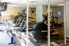 DTWN 2 Bed Condo with King Bed and Gym