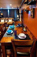 DTWN 2 Bed Condo with King Bed and Gym