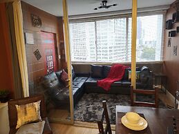DTWN 2 Bed Condo with King Bed and Gym