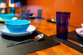 DTWN 2 Bed Condo with King Bed and Gym