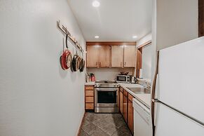 55sw - Fireplace - D/W - W/D - Wi-fi - Sleeps 4