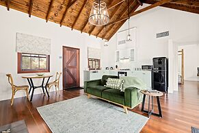 Grandview Accommodation - Hideaway Huts