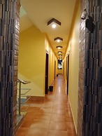 Goroomgo Sahoo Palace Puri