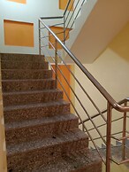 Goroomgo Sahoo Palace Puri