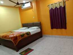 Goroomgo Sahoo Palace Puri