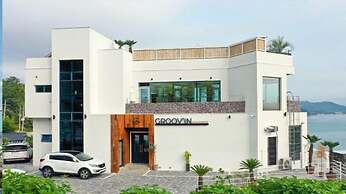 Groove-in Cafe Pension