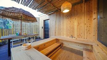 Groove-in Cafe Pension