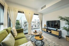 Stylish 2BR Apt with Balcony and View
