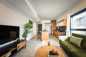 Stylish 2BR Apt with Balcony and View