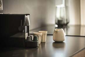 Stylish 2BR Apt with Balcony and View