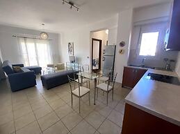 Impeccable Apt Sleeps 5 in Heraklion