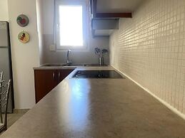 Impeccable Apt Sleeps 5 in Heraklion
