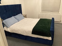 Lovely 2 Bed House Apartment in Boston Towncentre