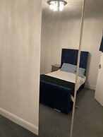 Lovely 2 Bed House Apartment in Boston Towncentre