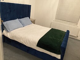 Lovely 2 Bed House Apartment in Boston Towncentre