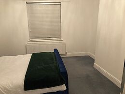 Lovely 2 Bed House Apartment in Boston Towncentre