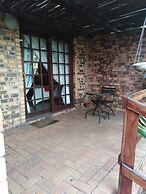 Khokha Moya Guesthouse