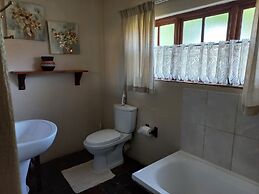 Khokha Moya Guesthouse