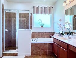 Lakeside 5bd Pool Hm Spa Gm Watersng-237ys 5 Bedroom Home by RedAwning