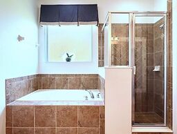 Lakeside 5bd Pool Hm Spa Gm Watersng-237ys 5 Bedroom Home by RedAwning