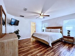 Terrific Value 4bd Pool Gm Spa Hm Sandy Ridge-640b 4 Bedroom Home by R