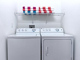 Spacious 5bd Pool Th, Champions Gate-1610mvd 5 Bedroom Townhouse by Re