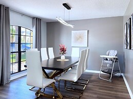 Beautifuly 5bd Pool Gm Hm, Legacy Park-409cr 5 Bedroom Home by RedAwni