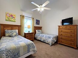 Cozy 4 Bed 3 Bath Pool Hm With Game Room-4450np 4 Bedroom Home by RedA