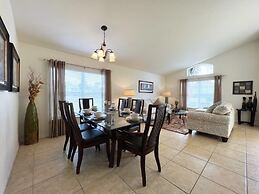 Cozy 4 Bed 3 Bath Pool Hm With Game Room-4450np 4 Bedroom Home by RedA