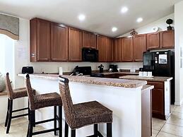 Cozy 4 Bed 3 Bath Pool Hm With Game Room-4450np 4 Bedroom Home by RedA