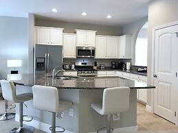 Gorgeous 5bd Pool Spa Gm Solterra Resort-5262ww 5 Bedroom Home by RedA