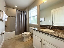 Gorgeous 5bd Pool Spa Gm Solterra Resort-5262ww 5 Bedroom Home by RedA