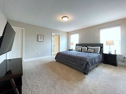 Gorgeous 5bd Pool Spa Gm Solterra Resort-5262ww 5 Bedroom Home by RedA