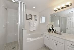 Lovely 6bd Pool Gm Hm Watersong Resort-416oc 6 Bedroom Home by RedAwni