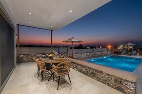 Villa Karydia with private pool