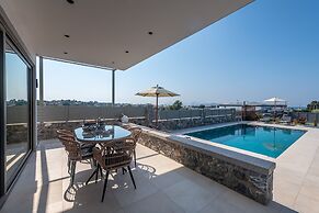 Villa Karydia with private pool