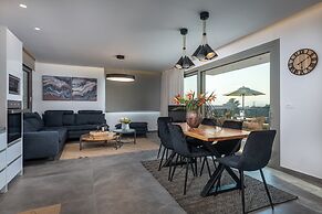 Villa Karydia with private pool