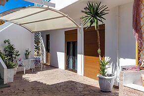 Evi's Afandou Suite - Vintage & Modern