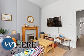 Elegant 4bed House-free Parking