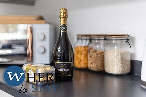 Elegant 4bed House-free Parking