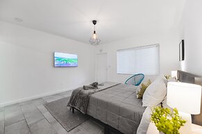 Beautiful Studio 15 min from the beach