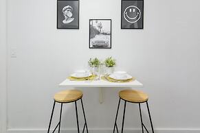 Beautiful Studio 15 min from the beach