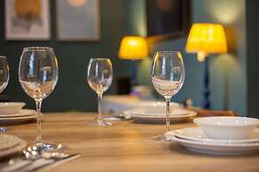 Royal 2bed Apartment City Center